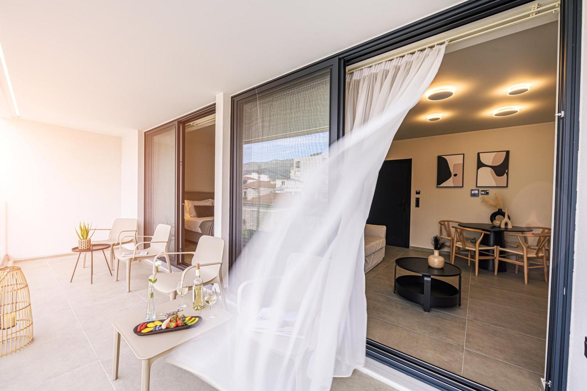 Luaz Suites Volos Bagian luar foto