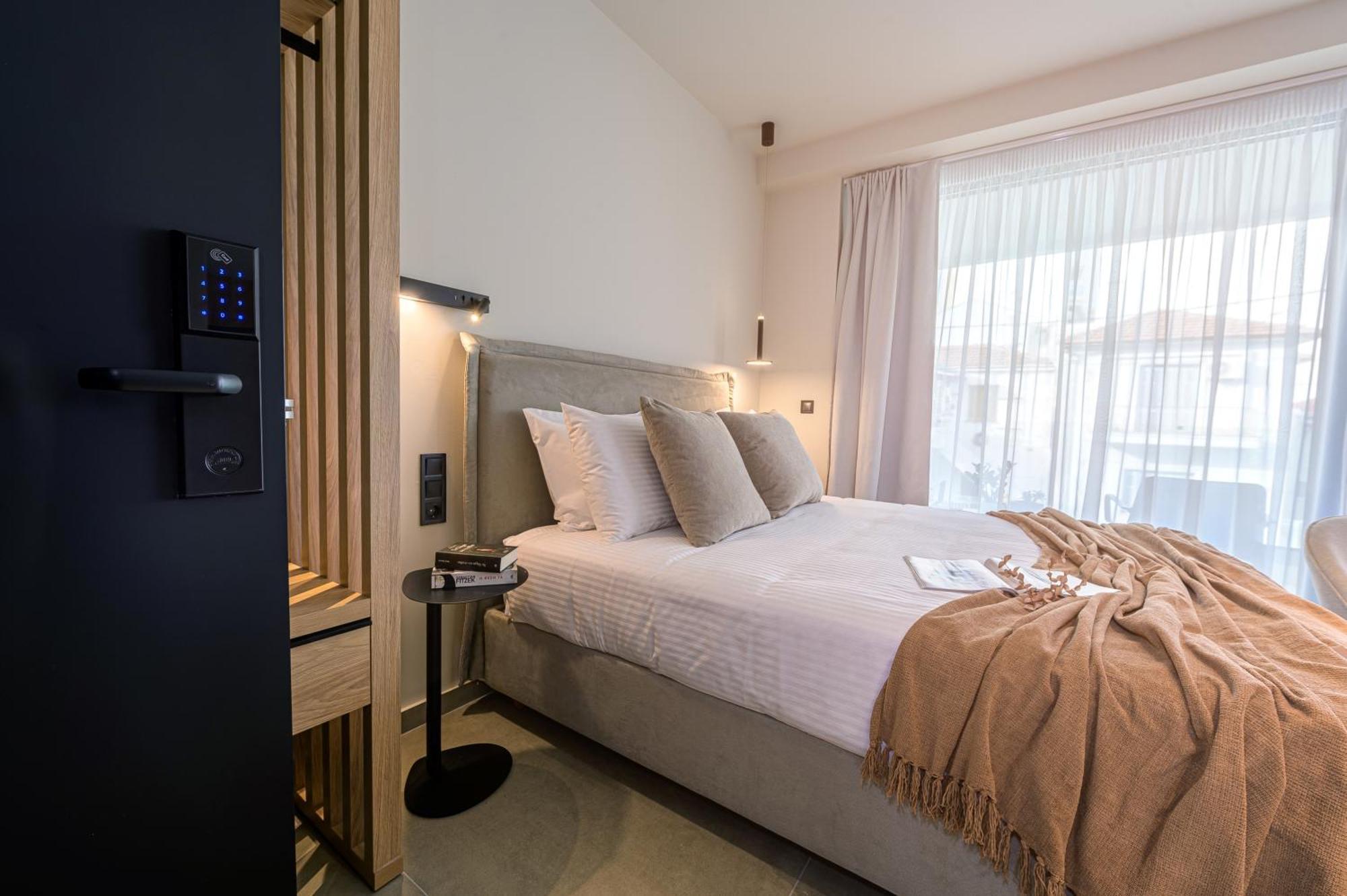 Luaz Suites Volos Bagian luar foto