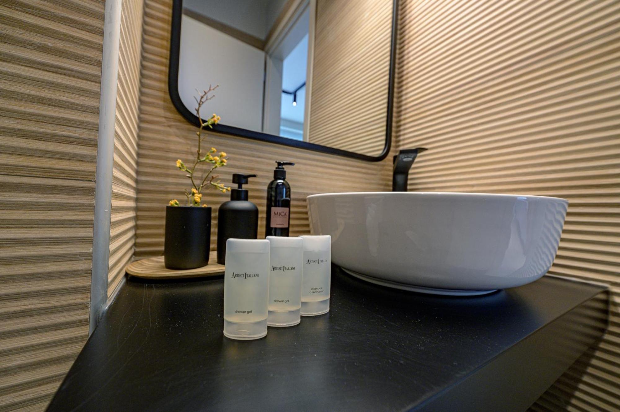Luaz Suites Volos Bagian luar foto